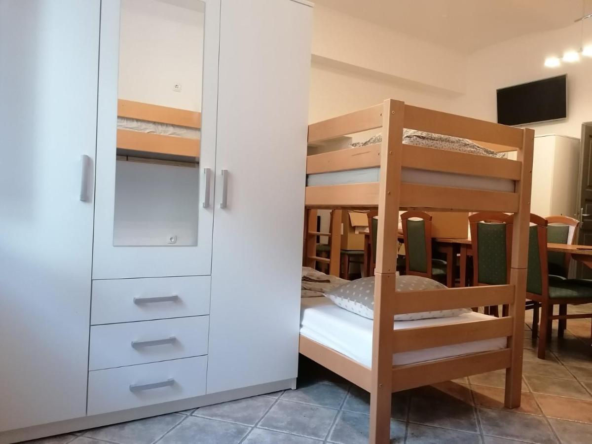 Hostel Vojnik ภายนอก รูปภาพ