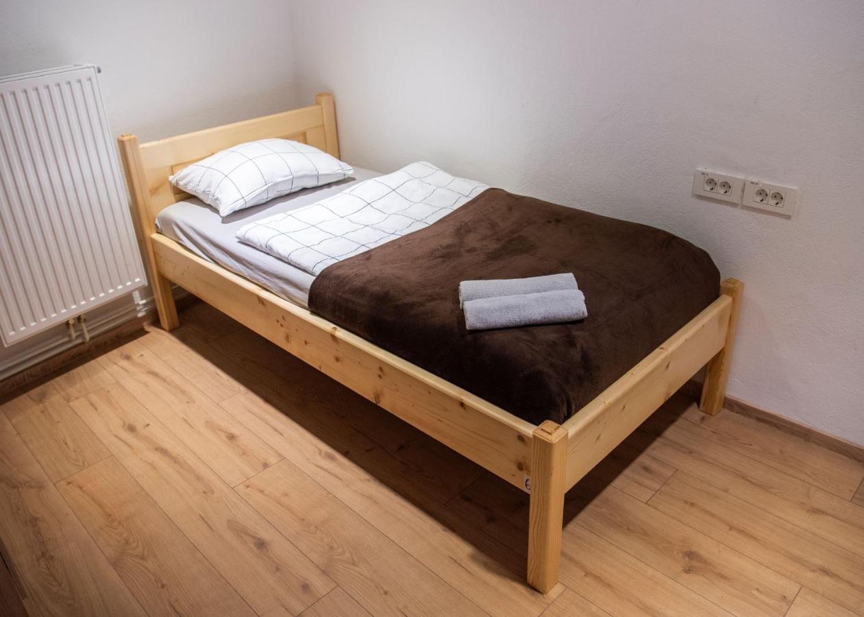 Hostel Vojnik ภายนอก รูปภาพ