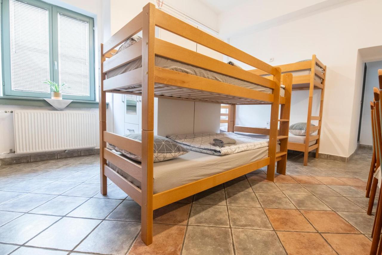 Hostel Vojnik ภายนอก รูปภาพ