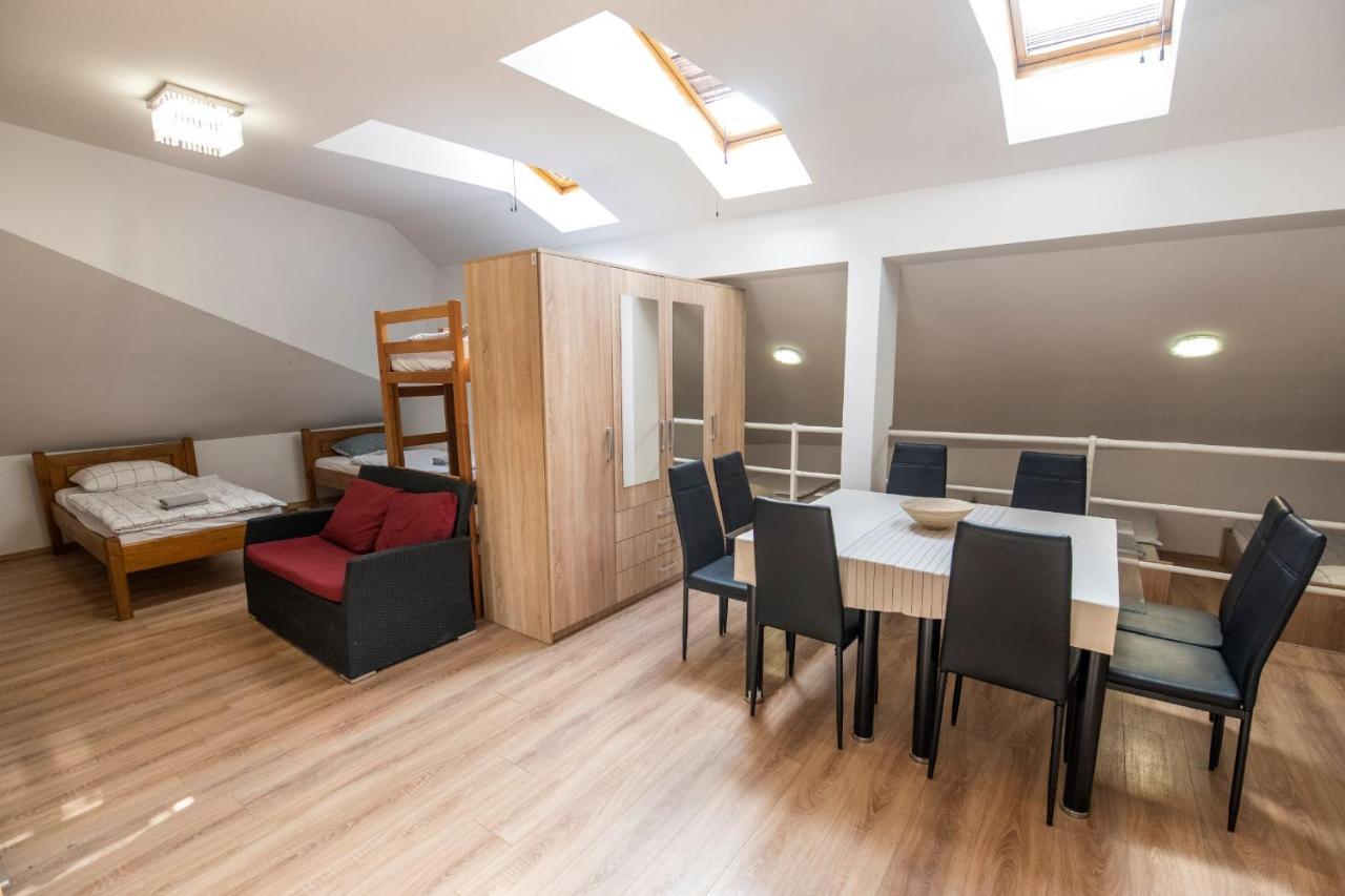 Hostel Vojnik ภายนอก รูปภาพ