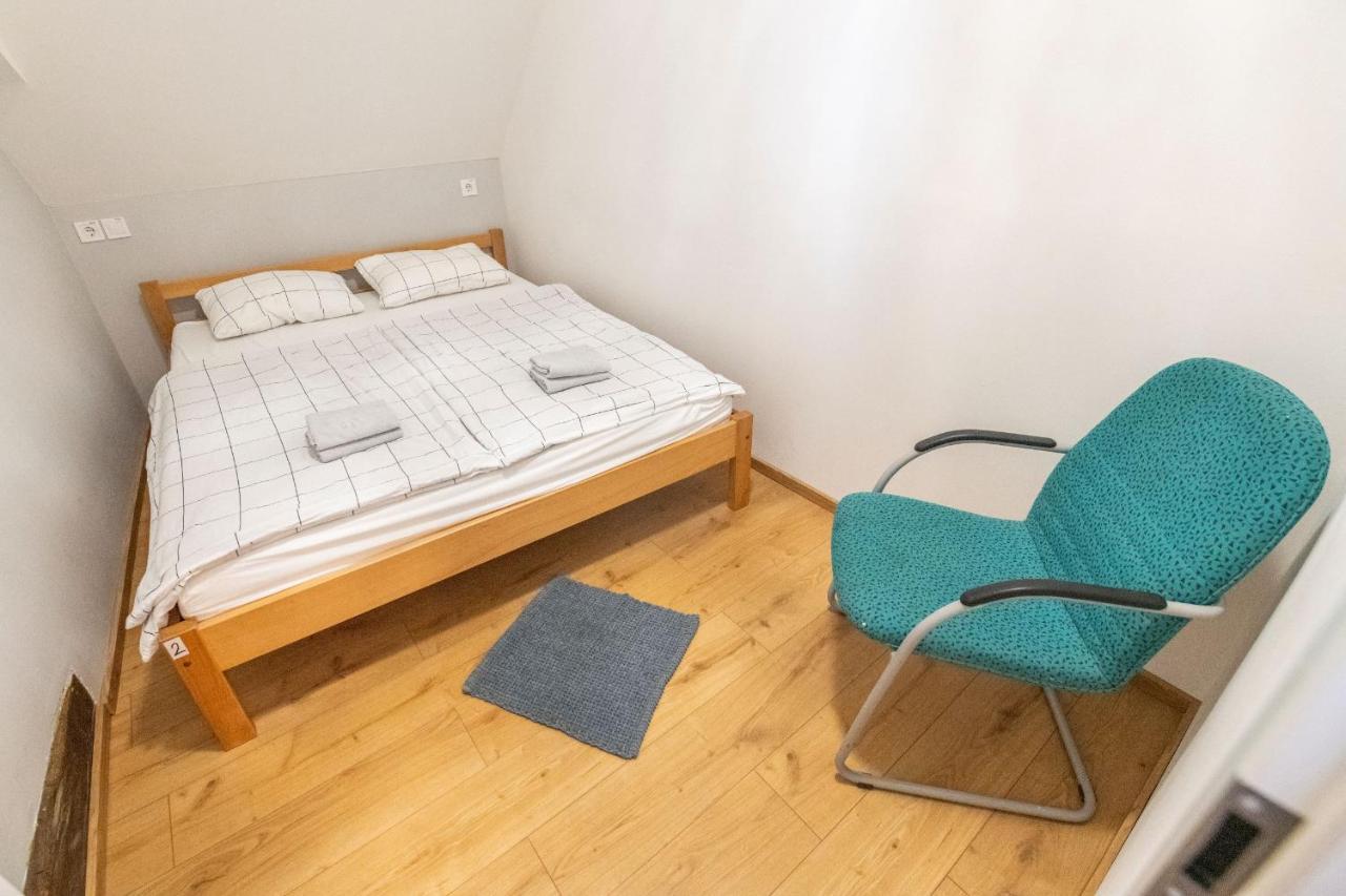 Hostel Vojnik ภายนอก รูปภาพ