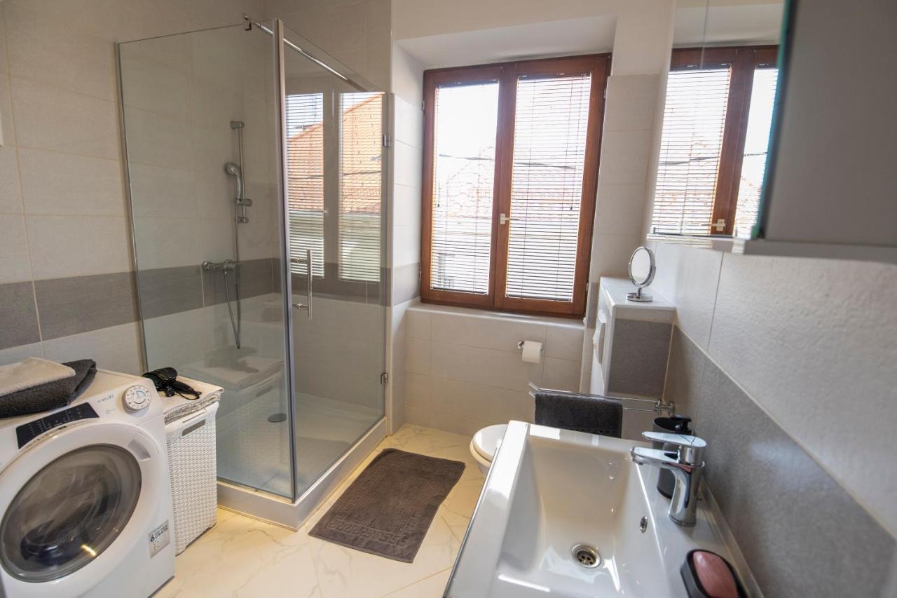 Hostel Vojnik ภายนอก รูปภาพ