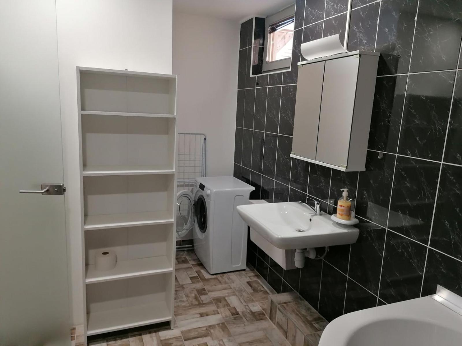 Hostel Vojnik ภายนอก รูปภาพ
