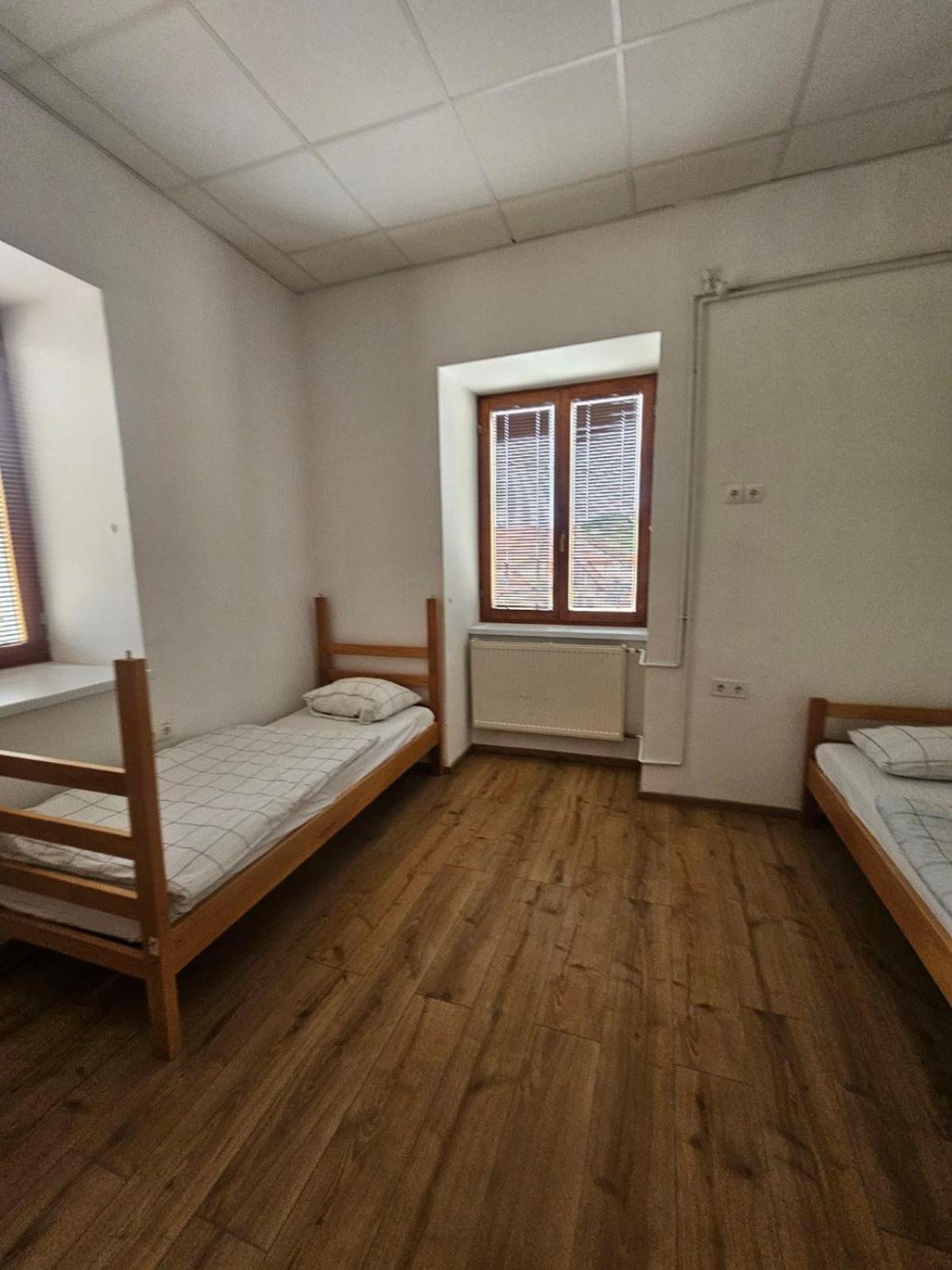 Hostel Vojnik ภายนอก รูปภาพ
