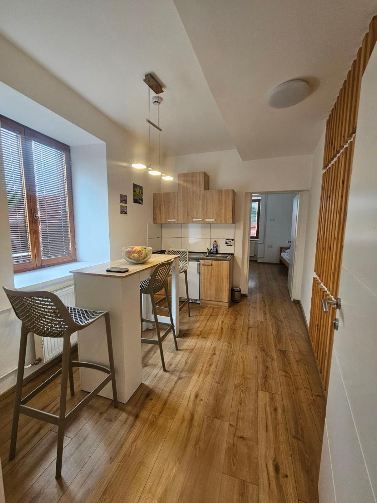 Hostel Vojnik ภายนอก รูปภาพ